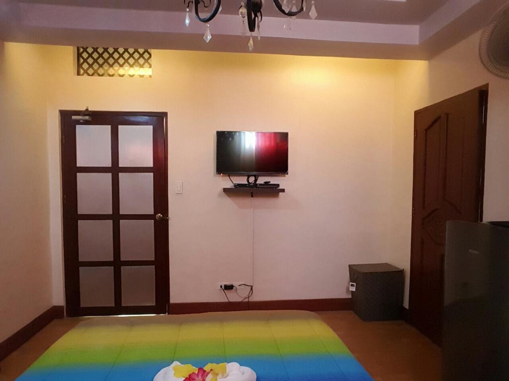 Mactan Breeze - Airport Bed And Breakfast Lapu-Lapu City Eksteriør billede