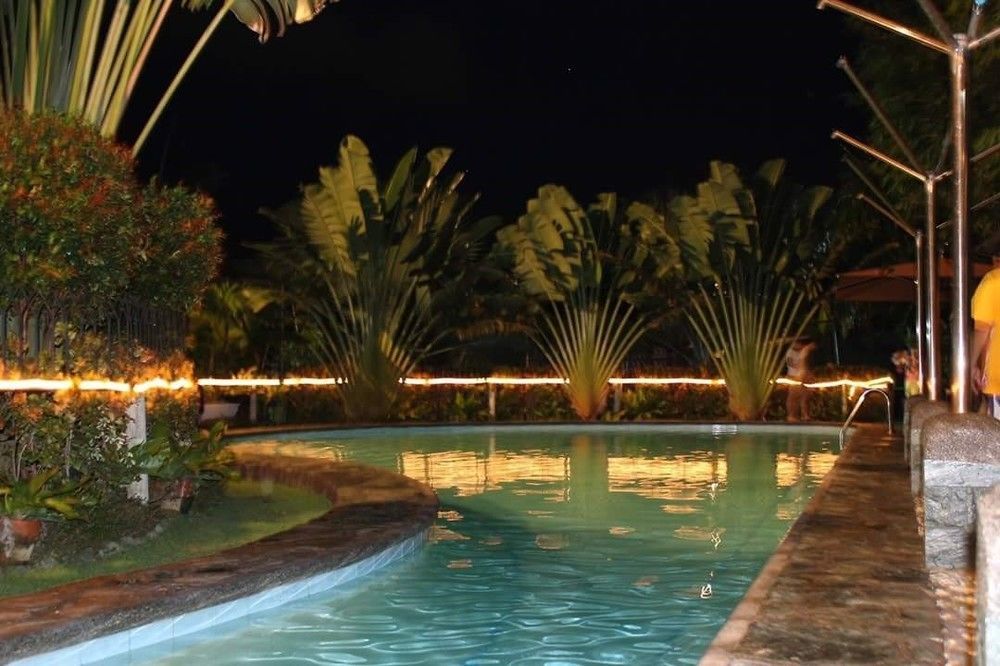 Mactan Breeze - Airport Bed And Breakfast Lapu-Lapu City Eksteriør billede